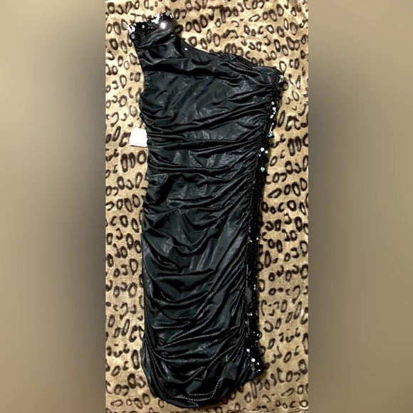 Black Sparkly Sequin Dress in Size Small - Picture 2 of 4